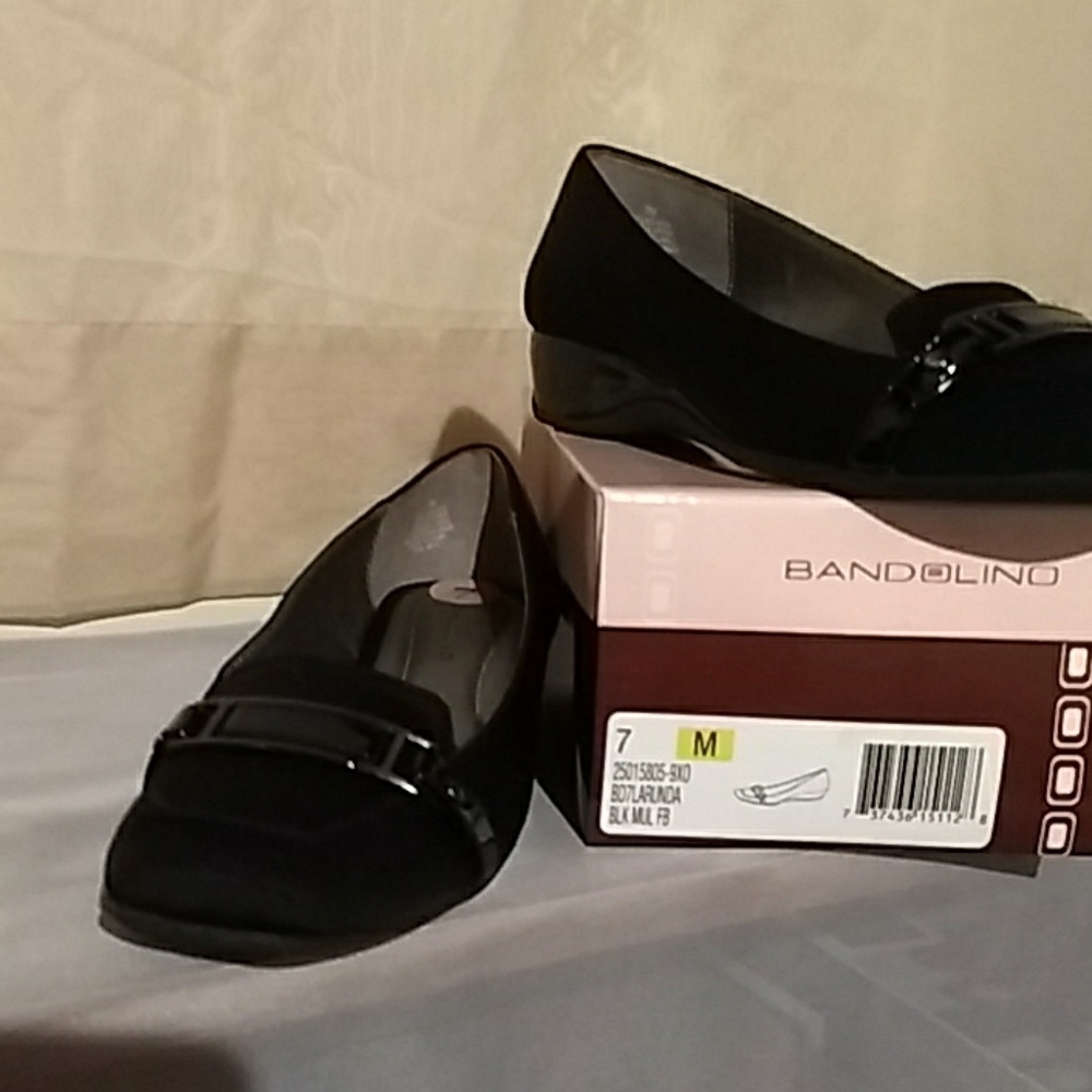 New Bandolino Slip On